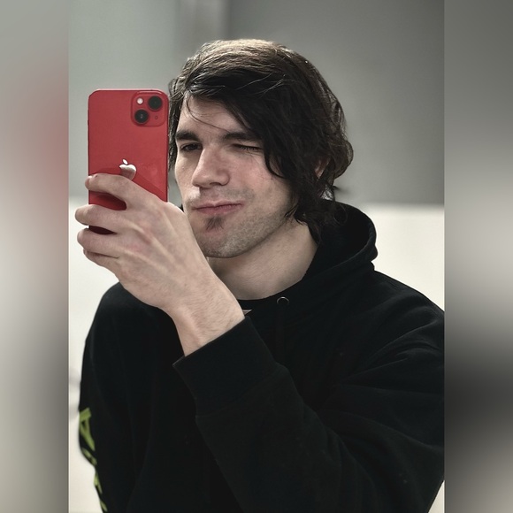 Hello.32x30 pants, Men’s size large. - Picture 6 of 9